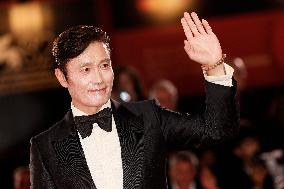 VENICE - Red carpet film NO OTHER CHOICE MP