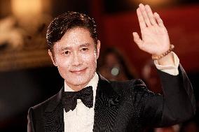 VENICE - Red carpet film NO OTHER CHOICE MP