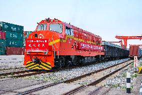 China - Kazakhstan Base First PV Special Train
?