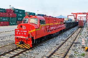 China - Kazakhstan Base First PV Special Train
?