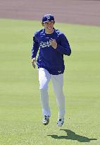 Baseball: Dodgers pitcher Sasaki