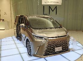 Lexus car