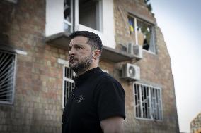 Zelenskyy Paid Tribute to the Victims of the Russian Strike in Kyiv - Ukraine