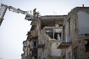 Zelenskyy Paid Tribute to the Victims of the Russian Strike in Kyiv - Ukraine