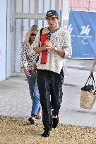 Venice Kate Moss Jordan Barrett Airport Arrivals JR