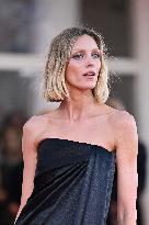 Venice Father Mother Sister Brother Premiere AM