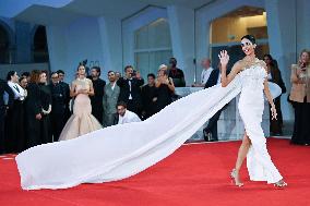 Venice Father Mother Sister Brother Premiere AM