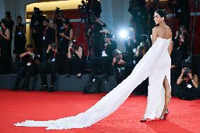 Venice Father Mother Sister Brother Premiere AM