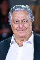 Venice Father Mother Sister Brother Premiere AM