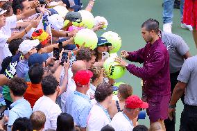 Carlos Alcaraz With Fans At The US Open - NYC