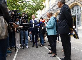 Elisabeth Borne Visit Elementary School - Paris