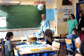 Elisabeth Borne Visit Elementary School - Paris
