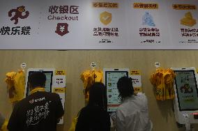 First Discount Supermarket Under Meituan in China