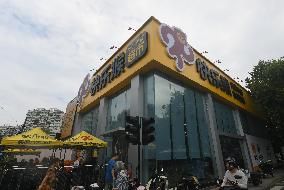 First Discount Supermarket Under Meituan in China