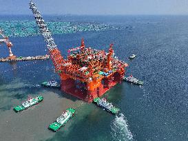 Large Floating Natural Gas Production Unit Scarabeo 5