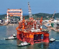 Large Floating Natural Gas Production Unit Scarabeo 5