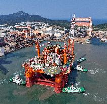 Large Floating Natural Gas Production Unit Scarabeo 5