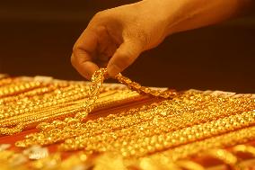 International Gold Price Hits Historic High