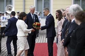 Liettuan presidentti Gitanas Naus da on vierailulla Suomessa, mediatilaisuus