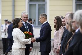 Liettuan presidentti Gitanas Naus da on vierailulla Suomessa, mediatilaisuus