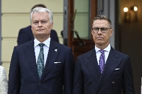 Liettuan presidentti Gitanas Naus da on vierailulla Suomessa, mediatilaisuus