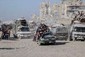Gaza Civilians Flee Amid Israeli Offensive - Palestine