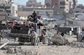 Gaza Civilians Flee Amid Israeli Offensive - Palestine