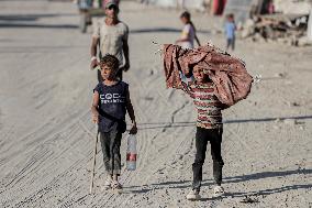 Gaza Civilians Flee Amid Israeli Offensive - Palestine