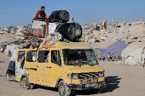 Gaza Civilians Flee Amid Israeli Offensive - Palestine