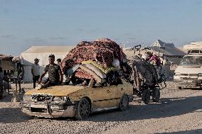 Gaza Civilians Flee Amid Israeli Offensive - Palestine