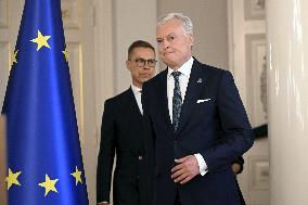 Liettuan presidentti Gitanas Naus da on vierailulla Suomessa, mediatilaisuus