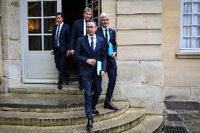 French PM Francois Bayrou meets Les Republicains leaders in Paris FA