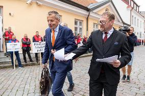 Teachers and emergency services unions protest