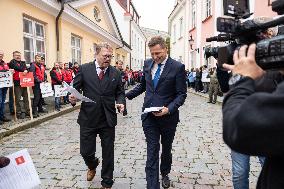 Teachers and emergency services unions protest