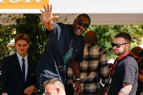 Venice - Arrival Idris Elva MP