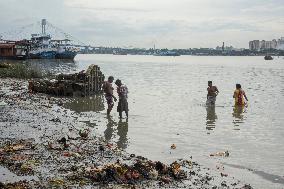 Environmental Pollution in Kolkata - India