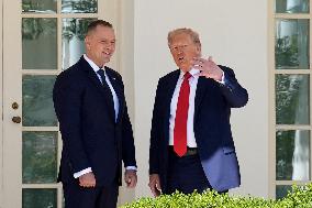 Donald Trump greets Karol Nawrocki - Washington
