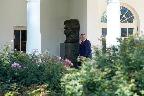 Donald Trump greets Karol Nawrocki - Washington
