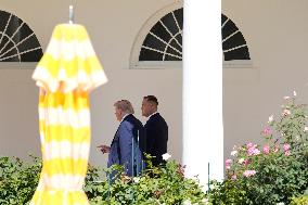 Donald Trump greets Karol Nawrocki - Washington