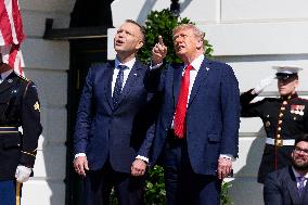 Trump greets President Karol Nawrocki of Poland on the South Portico of the White House