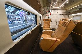 Trenitalia railway line in Paris FA