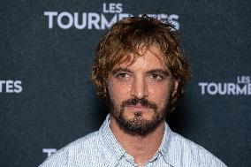 Les Tourmentes Paris Film Premiere