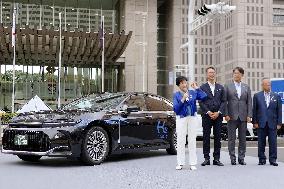 Hydrogen-powered taxi in Tokyo