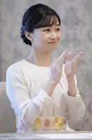 Princess Kako visits craft exhibition
