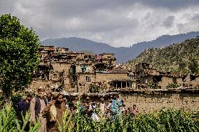 Searchers Retrieve Bodies as Afghan Quake Toll Expected to Rise - Afghanistan