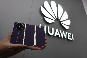 World's Second Commercial Triple Fold Smartphone Huawei Mate XTs