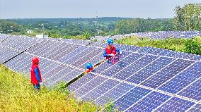 Barren Mountains Photovoltaic Industry