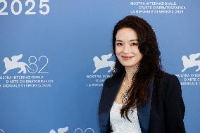 Venice - Photocall film  "Nuhai" (Girl) MP