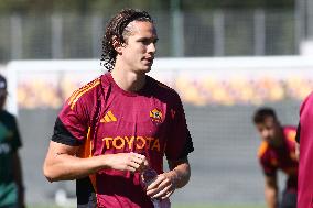 CALCIO - Amichevole - AS Roma vs Roma City