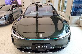 Huawei HIMA's First Station Wagon STELATO S9T